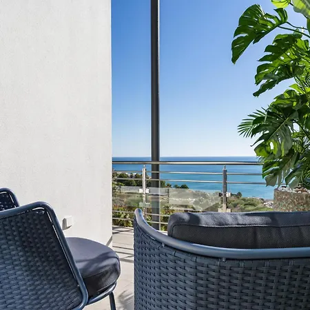 빌라 Vivi Homes - Huracan, Private Pool, Sea View, Terrace 푸엔히롤라
